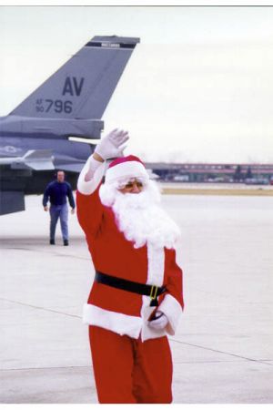 santa arrives 06