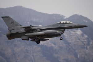 aviano february 04  2012 nickel24 f 16cm 87 0359 555thfs 31stfw aviano ab  italy rtb from zaragoza tdy